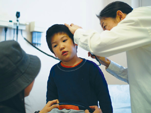 CẢNH GIÁC KHI TÙY TIỆN DÙNG THUỐC NHỎ TAI
