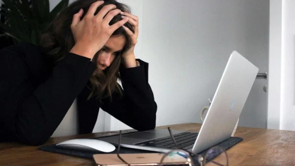 Dấu hiệu bị rối loạn tiền đình ở người trẻ